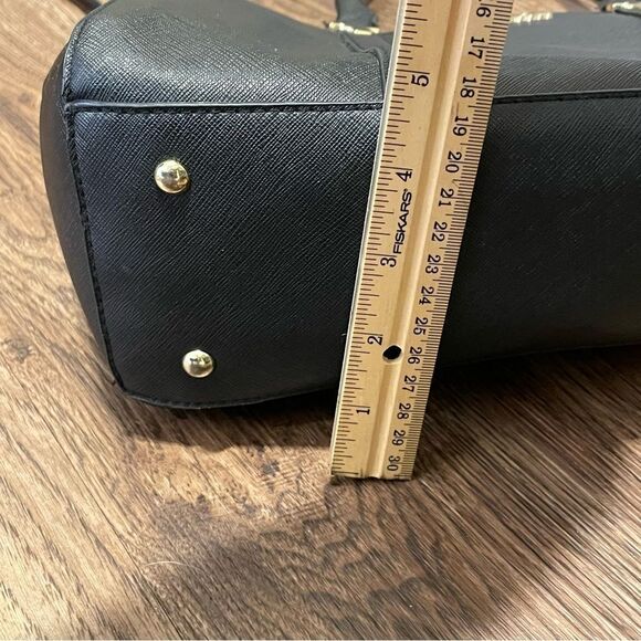 Kenneth Cole Reaction Triple Entry Harriet Handbag Purse Black w/ Gold Hardware - Picture 14 of 14